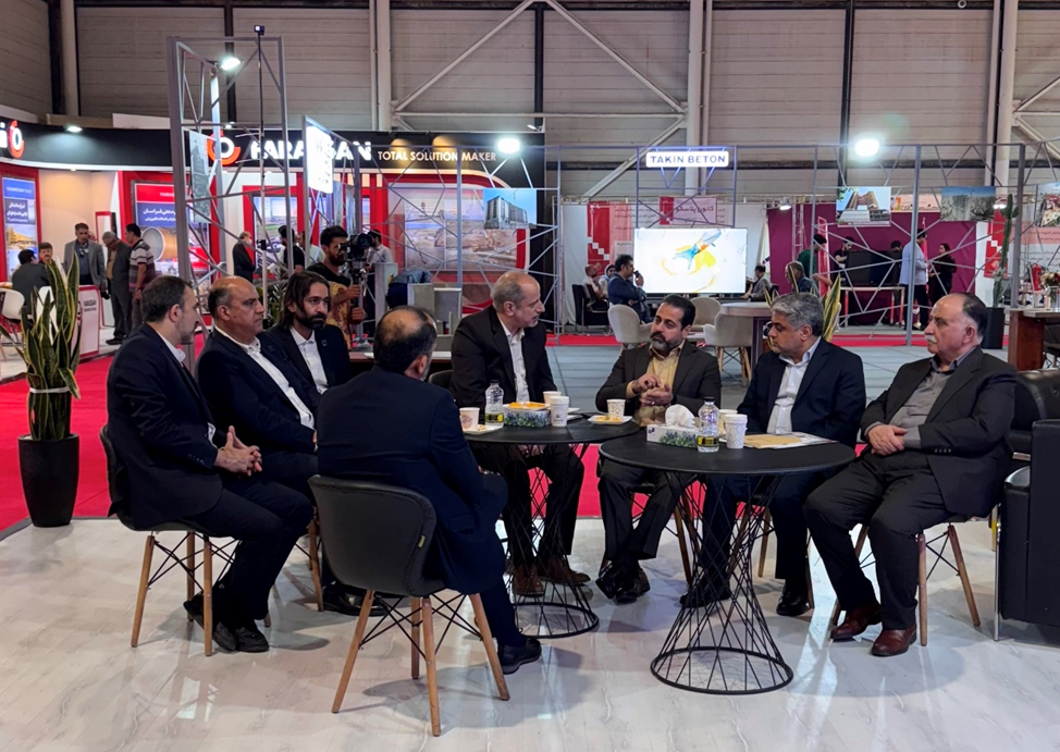 درخشش مجتمع بزرگ آفتاب در پنجمین نمایشگاه فرصتهای سرمایهگذاری مشهد