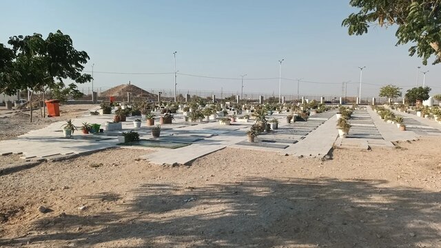 لزوم توسعه فضای سبز و نصب سایبان‌ در آرامستان وادی‌الرحمه بوشهر