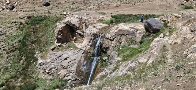 آبشار «دره‌غار» ملایر؛ نگینی در دل کوه‌های شاه‌نشین