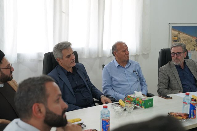 وحدت مدیریتی میان صدرا و شیراز برقرار باشد