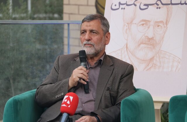 تجلیل از مرد راسخ کیهان هوایی