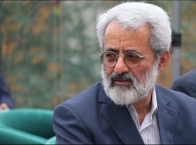 تجلیل از مرد راسخ کیهان هوایی