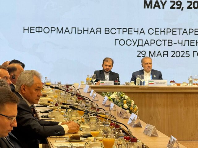 دیپلمات ایرانی: مقاومت ایران مقابل تحریمها، یکی از مبانی تضعیفکننده یکجانبهگرایی غرب بوده است