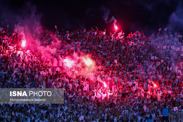 کاپیتان استقلال قرمز پوش می‌شود؟/ نیمکت پرسپولیس پرُ شد