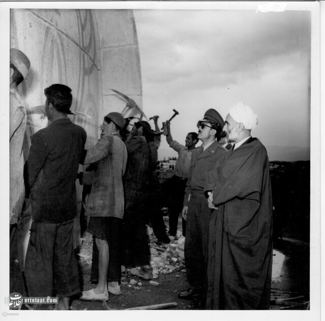 عکس تاریخی از تخریب معبد بهائیان در تهران ۷۰سال قبل!