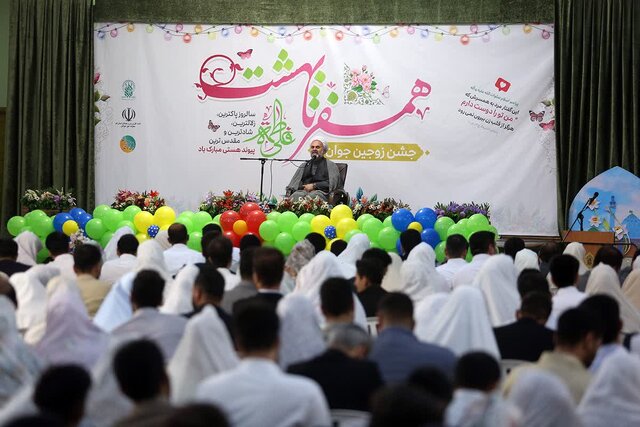 جشن ازدواج ۳۲۵ زوج جوان در حرم حضرت فاطمه معصومه (س) + تصاویر