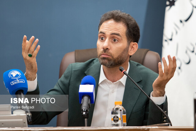 نمیخواستیم جشنواره مد و لباس تحت تاثیر سایر جشنوارههای فجر قرار گیرد