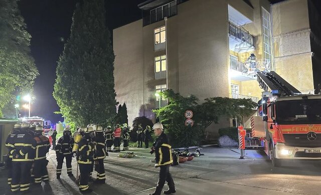 عکس: آسوشیتدپرس آتشسوزی در بیمارستانی در «هامبورگِ» آلمان با ۳ کشته و دهها مصدوم