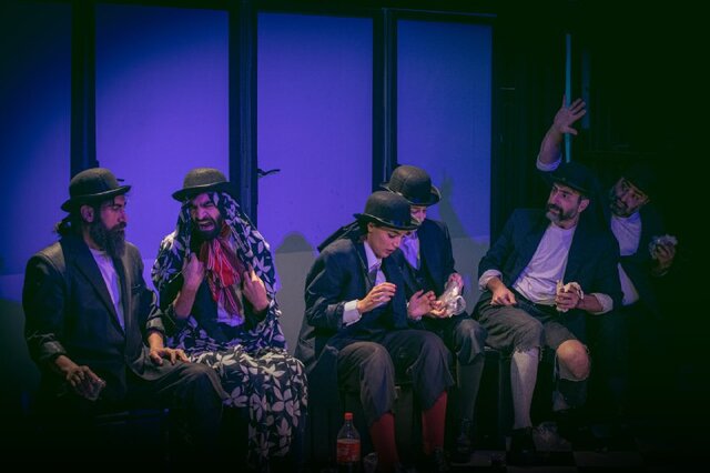 نمایش «همه چیز میگذره، تو نمیگذری» ضد و نقیض هستیم / بلاگرها را نکوهش می کنیم اما ...