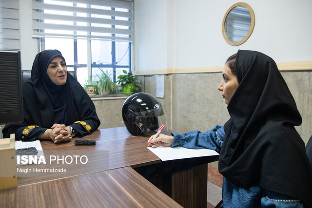 پلیس بودن با زن بودن تناقضی ندارد؛ روایت یک زن از مسیری نو و دشوار