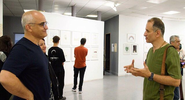 کاریکاتورهای درمبخش از دوران دوم خرداد روی دیوار رفتند