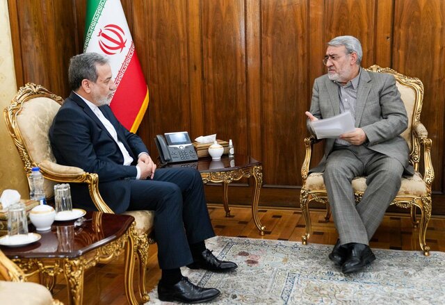 دیدار سفیر جدید جمهوری اسلامی ایران در چین با وزیر امور خارجه