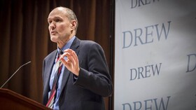 استیون والت: ایران تنها شانس ترامپ برای کسب جایزه نوبل است