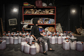 تئاتر “زهرماری”