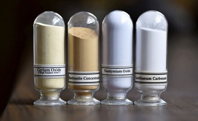 ترامپ انبوهی از قراردادهای عناصر خاکی کمیاب در آسیا را امضا کرد ترامپ انبوهی از قراردادهای عناصر خاکی کمیاب در آسیا را امضا کرد