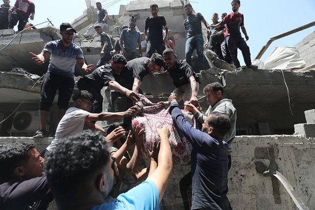 در آستانه عید قربان، هبچ اثری از شادی بر چهرههای گرسنه و خسته مردم غزه نیست