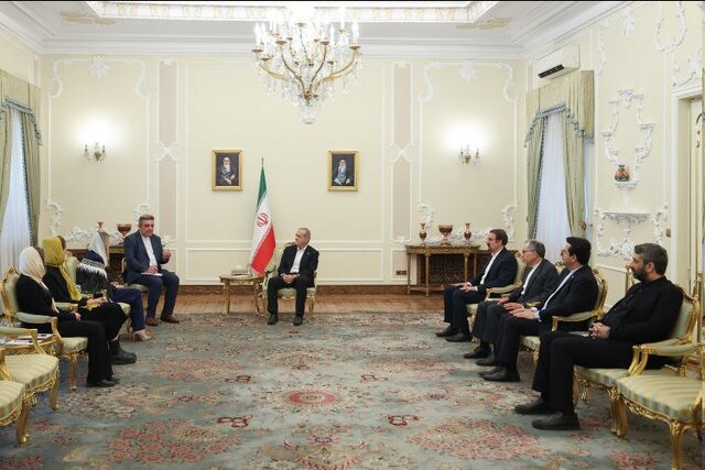 بسته خبری ایران اکونومیست از اخبار رئیسجمهور در ۲۴ ساعت گذشته