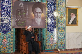 امام خمینی(ره) با خودساختگی در مقابل جهان سکولار ایستاد