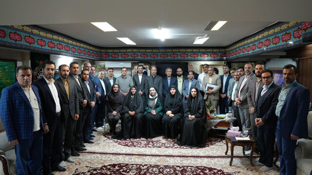 اولین نشست هم‌اندیشی دبیران استانی حزب نگاه نو برگزار شد