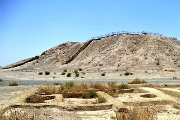 واکنش فرماندار جیرفت به ادعای تخریب محوطه باستانی کُنارصندل به بهانه احداث سالن ورزشی 