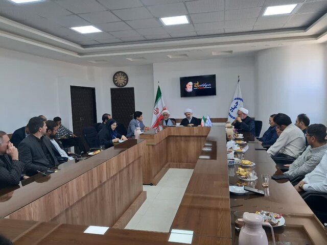 هنر امام به صحنه آوردن مردم برای تعیین سرنوشت خود بود