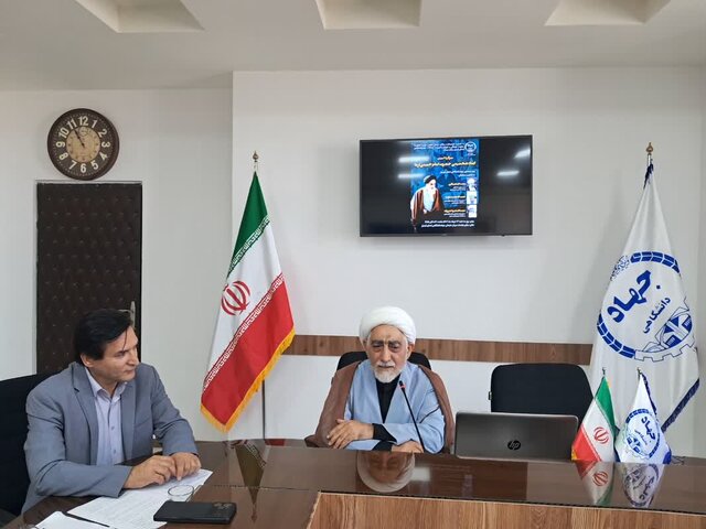 هنر امام به صحنه آوردن مردم برای تعیین سرنوشت خود بود