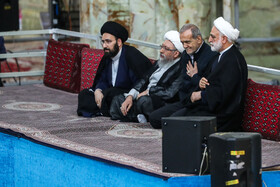 حضور مسعود پزشکیان، رییسجمهور، غلامحسین محسنی اژهای، رییس قوهقضاییه، صادق آملی لاریجانی، رییس مجمع تشخیص مصلحت نظام و سیدعلی خمینی در مراسم سی و ششمین سالگرد ارتحال امام خمینی (ره)
