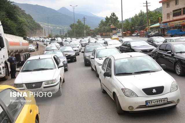 عکس آرشیوی است جاده چالوس یک طرفه است