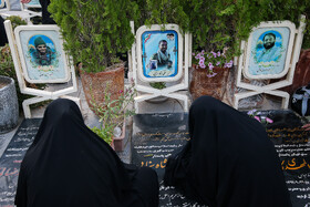 مراسم دعای عرفه در گلستان شهدا - اصفهان