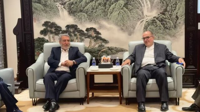 حضور سفیر جدید ایران در نمایندگی کشورمان در چین