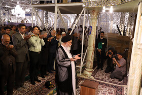 اقامه نماز عید قربان در حرم مطهر رضوی به امامت آیتالله سید احمد علمالهدی