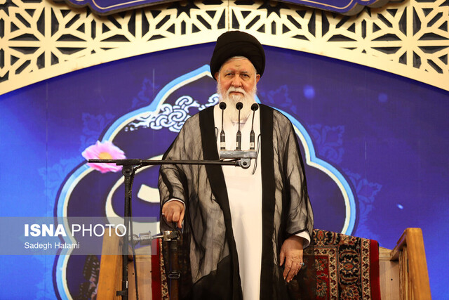 علم‌الهدی: دشمنان می‌خواهند پیوند بین مردم و رهبری را حذف کنند