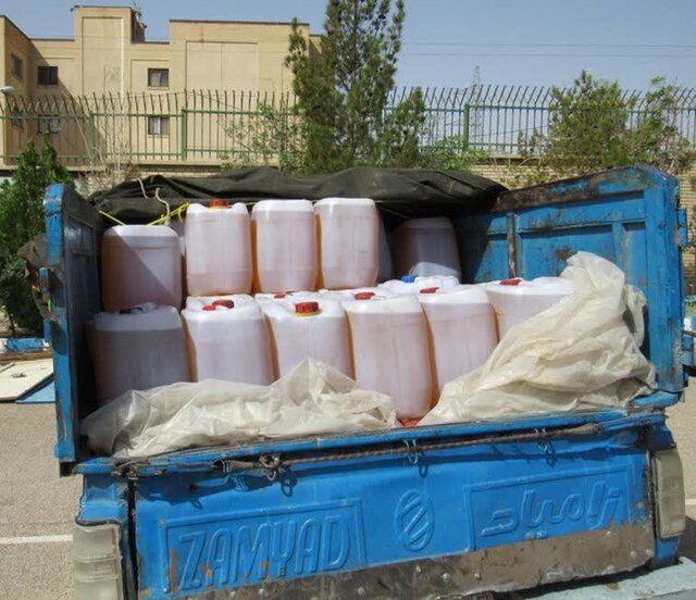کشف ۲۰۰۰ لیتر روغن خوراکی فاقد مجوز بهداشتی در سمنان