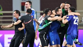 ازبکستان ۳ - ۰ قطر/ شاگردان کاپاتزه موقتا صدر جدول را از ایران گرفتند