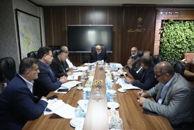 کاهش مالیات کارکنان و ماندگاری نیروی انسانی خوزستان در دستور کار است/ برخورد قاطع با انحراف اعتبارات مسئولیت اجتماعی