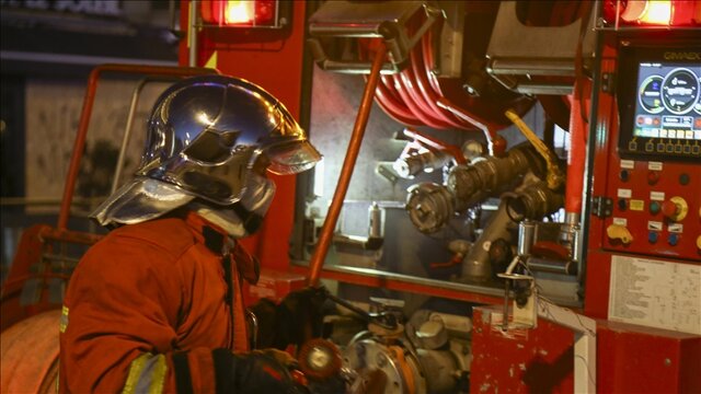 عکس تزئینی است آتشسوزی ناشی از بلندگوی بلوتوثی، ۸ خانه را در مرکز میانمار ویران کرد