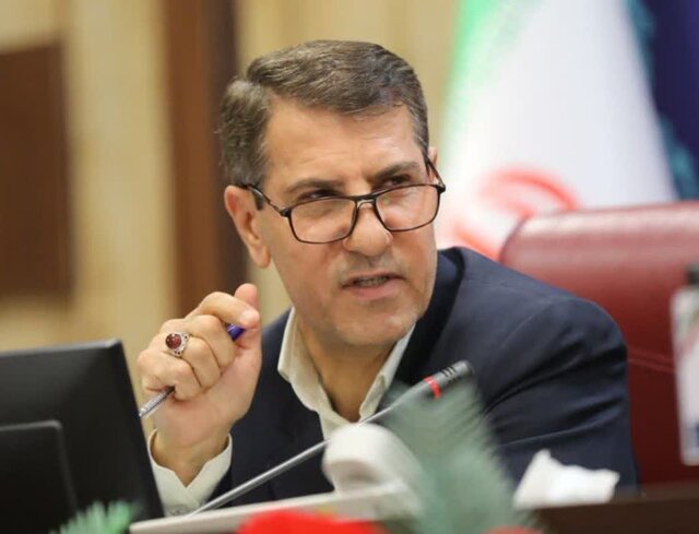 ساماندهی دستفروشان در شهر ایلام ضروری است