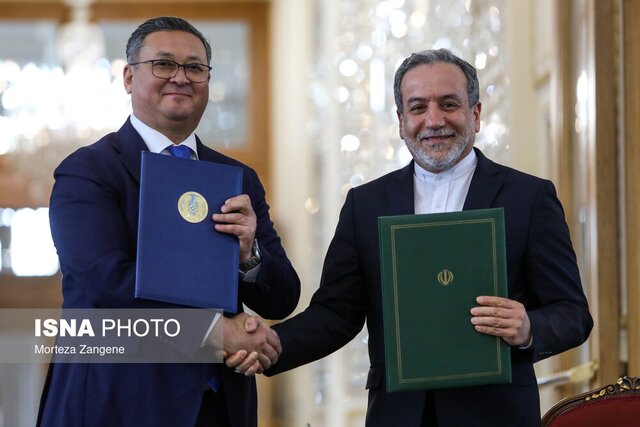 امضای تفاهم نامه همکاری بین وزرای خارجه ایران و قزاقستان امضای تفاهم نامه همکاری بین وزرای خارجه ایران و قزاقستان