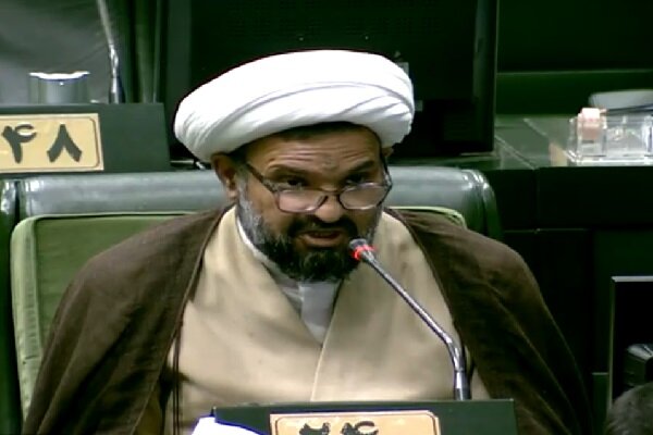 باقری: اگر به اظهارات نماینده قم رسیدگی می‌شد، همتی به مجلس اتهام نمی‌زد/ نیکزاد: نمایندگان حُر هستند/ رئیسی: با آبرویم بازی شد