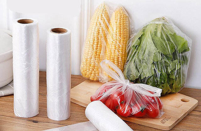 برای نگهداری غذا کدام بهتر است، کیسه فریزر، کیسه زیپدار یا کیسههای سیلیکونی؟ برای نگهداری غذا کدام بهتر است، کیسه فریزر، کیسه زیپدار یا کیسههای سیلیکونی؟