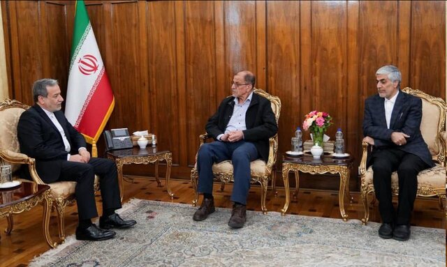 تاکید عراقچی بر همکاری با وزارت ورزش و کمیته ملی المپیک برای ارائه خدمات به کاروانهای ورزشی تاکید عراقچی بر همکاری با وزارت ورزش و کمیته ملی المپیک برای ارائه خدمات به کاروانهای ورزشی