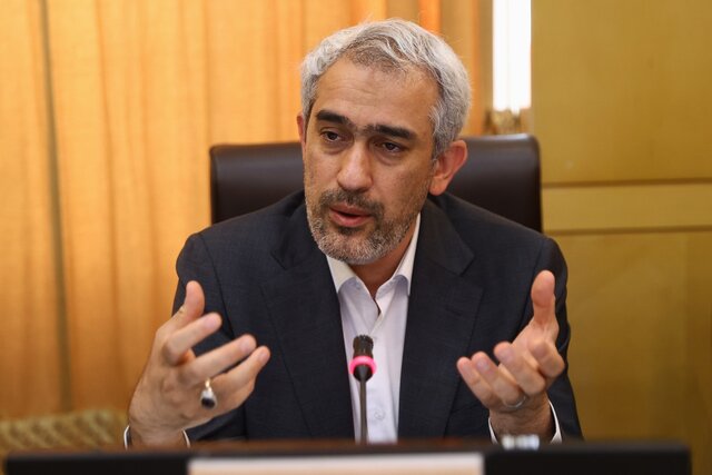 سه رویکرد کلیدی در برنامه مدنیزاده؛ گامی بهسوی اصلاح ساختاری اقتصاد ایران سه رویکرد کلیدی در برنامه مدنیزاده؛ گامی بهسوی اصلاح ساختاری اقتصاد ایران