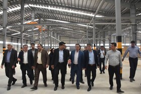بررسی میدانی مشکلات صنعتگران فارس/ وعده کاهش صف تخصیص ارز به واحدهای تولیدی