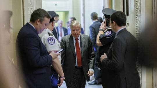 لیندسی گراهام مخالفت ترامپ با تحریمهای جدید علیه روسیه