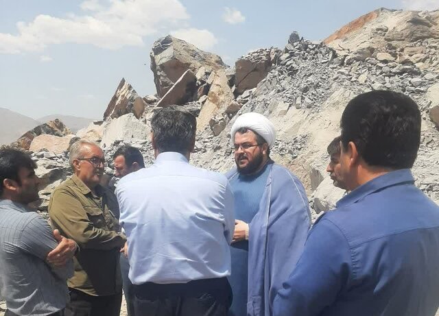 حادثه شازند، نمکی بر زخمهای کهنه صنعت معدنکاری ایران/کارگر چهارم، همچنان مفقود