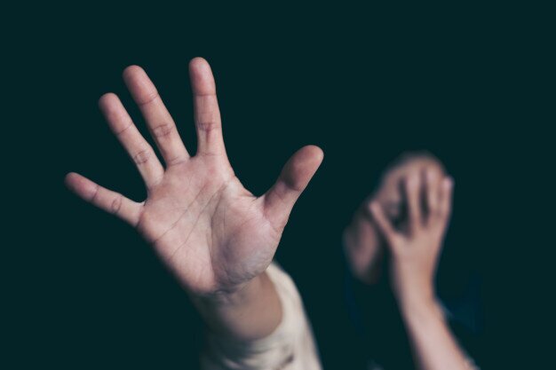 حدود ۱۰ سال از معطل ماندن لایحه مقابله با خشونت علیه زنان میگذرد/دولت و مجلس به فکر چاره باشند حدود ۱۰ سال از معطل ماندن لایحه مقابله با خشونت علیه زنان میگذرد/دولت و مجلس به فکر چاره باشند
