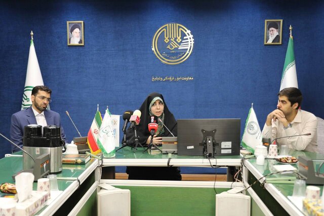 تأکید بر نقش محوری زنان در خانواده و جامعه؛ از جمله برنامه‌های همایش «زن، زندگی، آیه‌ها»