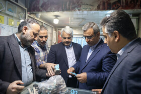 غلامحسین مظفری، استاندار خراسان رضوی در بازدید استاندار خراسان رضوی از بازار رضا مشهد