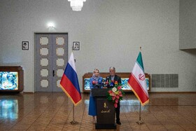 نشست خبری سیدعباس صالحی و الگا باریسونا لوبیماوا وزرای فرهنگ ایران و روسیه به مناسبت آغاز هفته فرهنگی روسیه در ایران