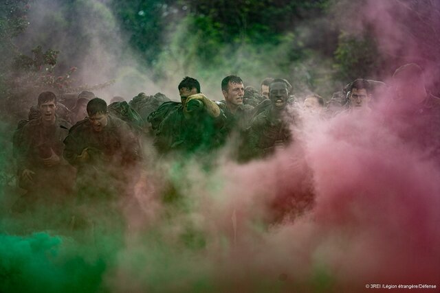 ماکرون: برای اینکه در این دنیا آزاد باشیم، باید از ما بترسند